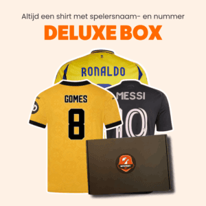 Fußballtrikot mit Namen und Rückennummer, geliefert in der Mystery Kit Deluxe Box .