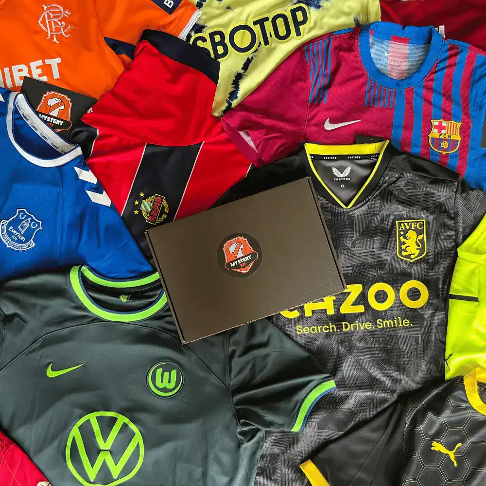 Mystery Box met een mystery voetbalshirt