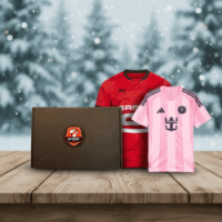 mystery voetbalshirt kerstcadeau voor voetbalfans met winterse achtergrond
